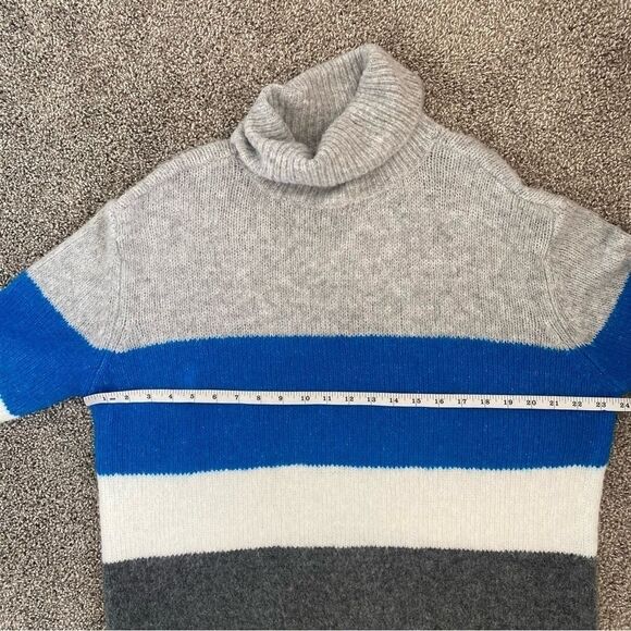 VINCE CAMUTO | Striped colour block turtleneck - Picture 7 of 8